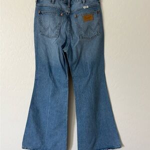 Wrangler Women's Flare Jeans in Blue